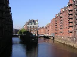 Quartiere Speicherstadt Amburgo con magazzini in mattoni rossi
